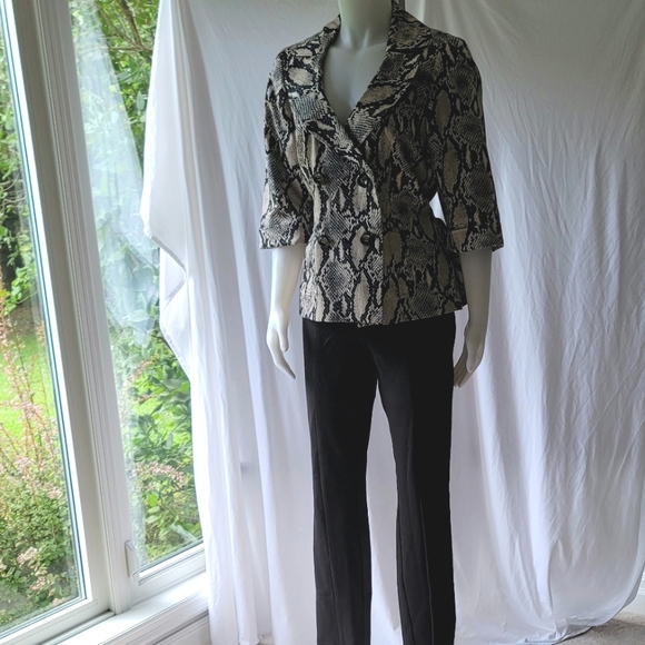 Focus 2000 Women's Petite Snake Print Trench Blazer Size 12 - Picture 8 of 10